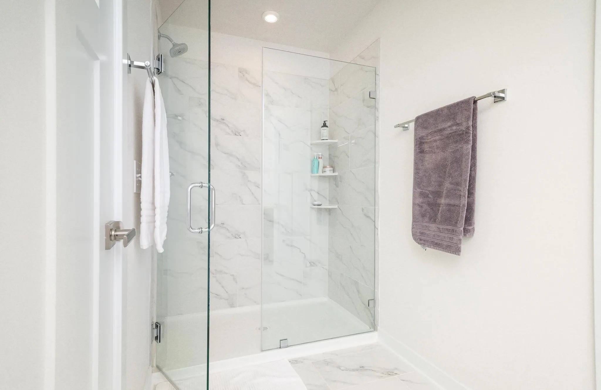 Master Bathroom, view 1 — 515 Spokane dr